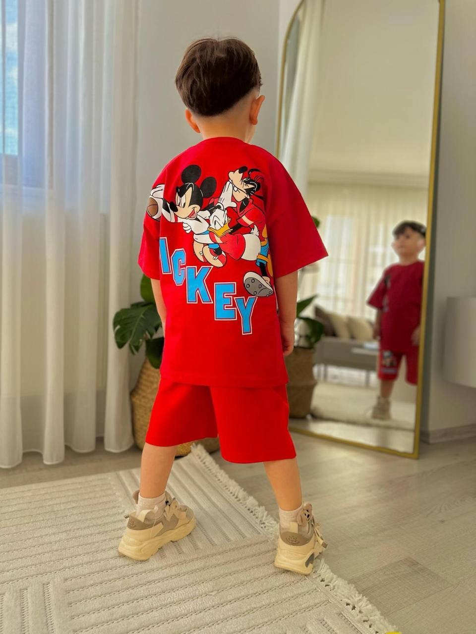 Kırmızı Mickey Tişört ve Şortlu Takım