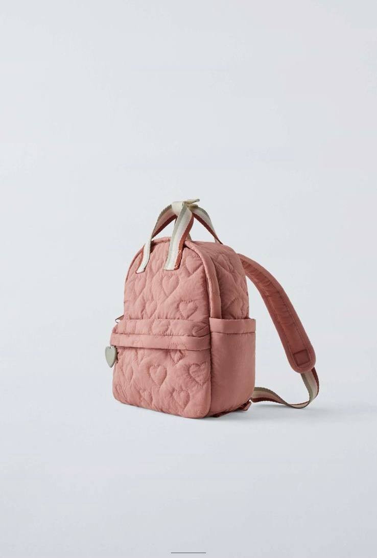 Pembe Kalp Detaylı Çanta 