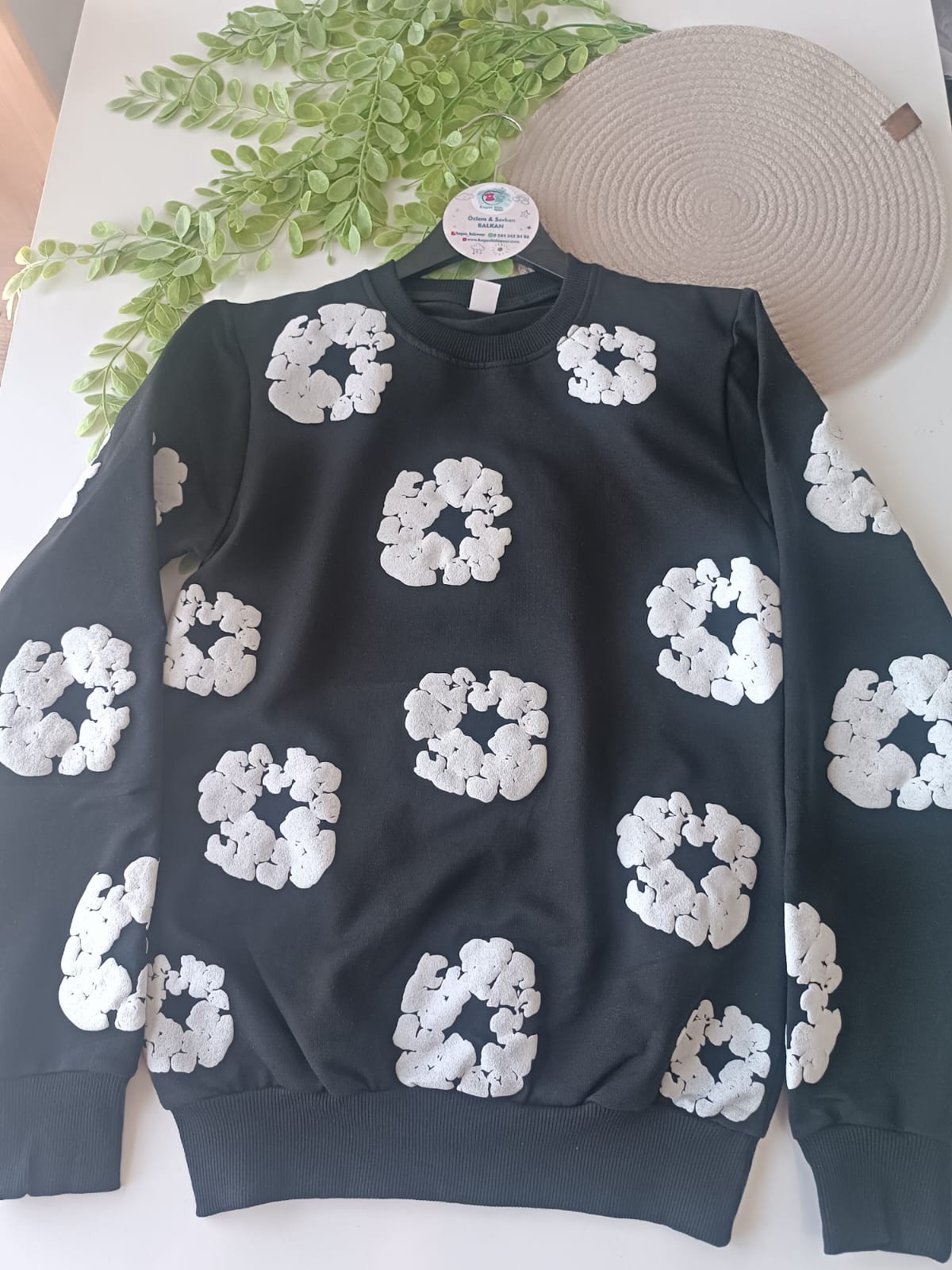 Marka Desenli 2 İplik Sweatshirt