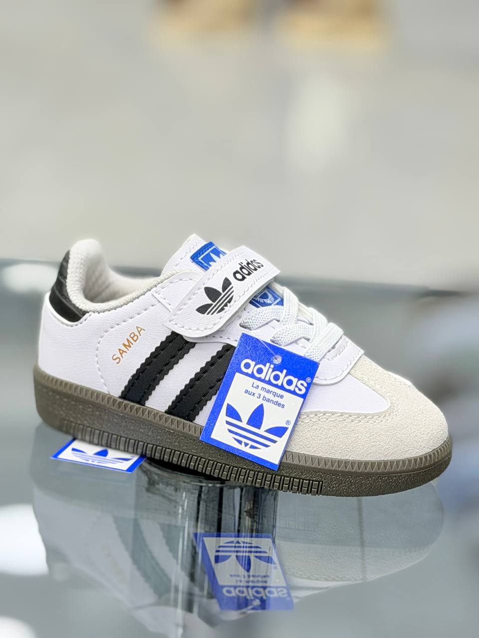 Siyah Çizgili Spor Ayakkabı