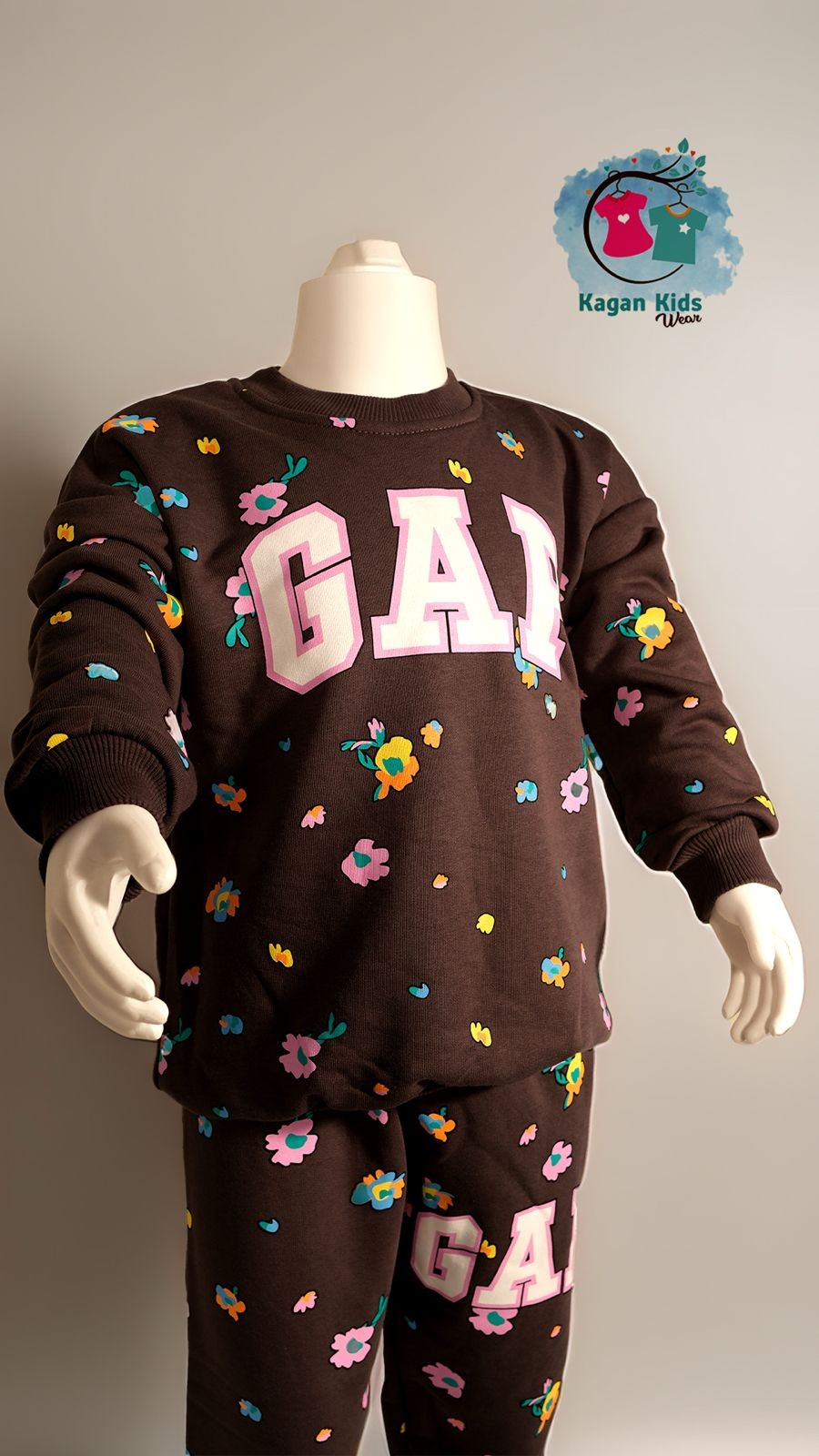 Marka Çiçekli Sweatshirt ve Eşorfman Takım
