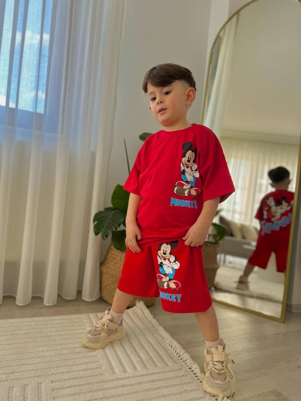 Kırmızı Mickey Tişört ve Şortlu Takım