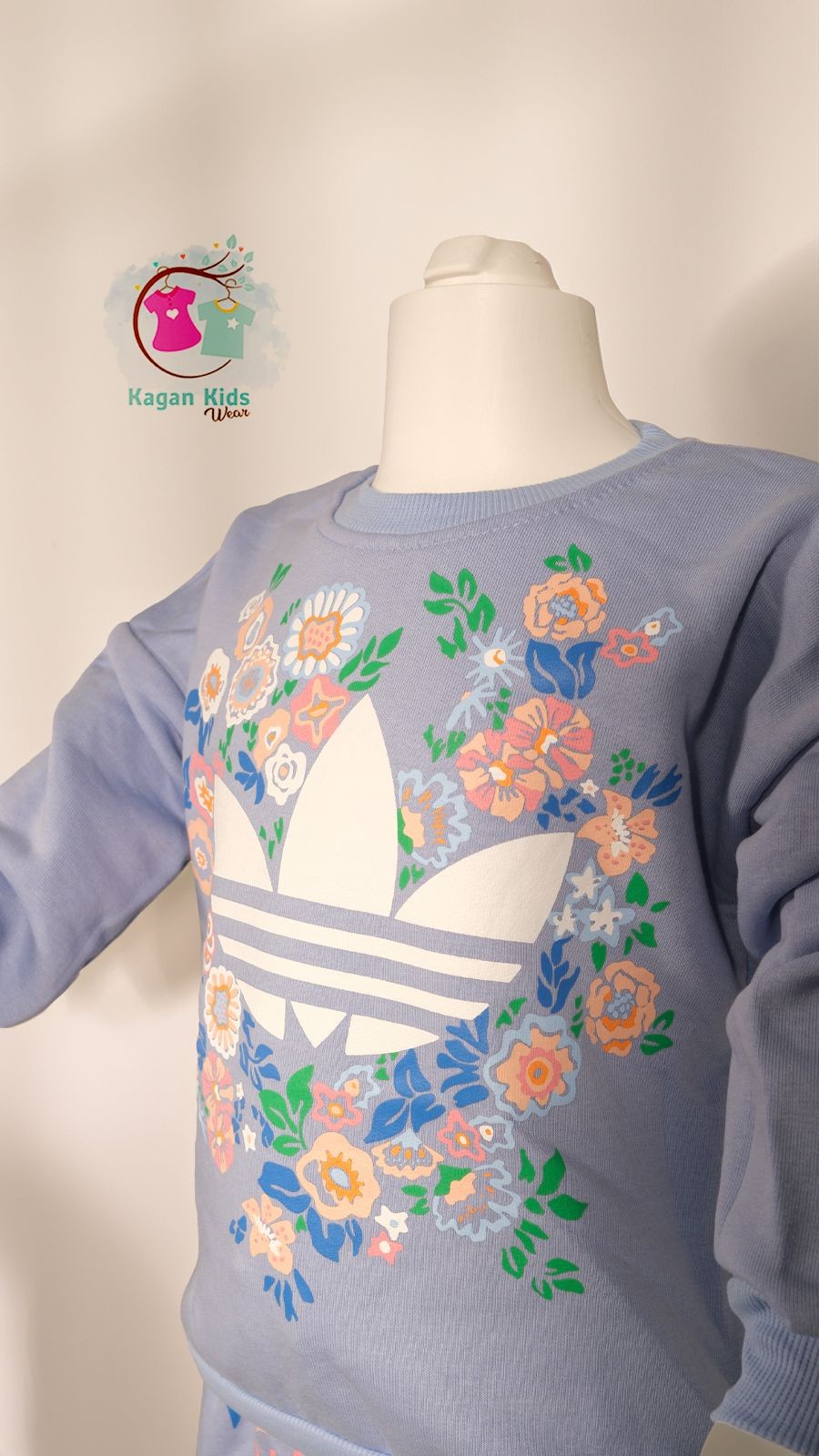 Marka Mavi Çiçekli Sweatshirt ve Eşorfman Takım