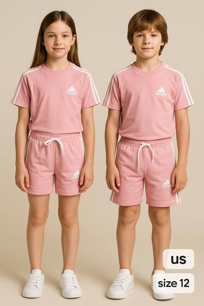 Marka Pembe Tişört ve Şortlu Takım