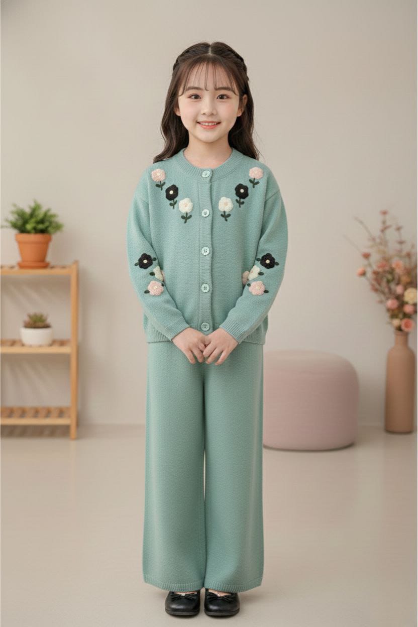 Yeşil Çiçekli Triko Takım