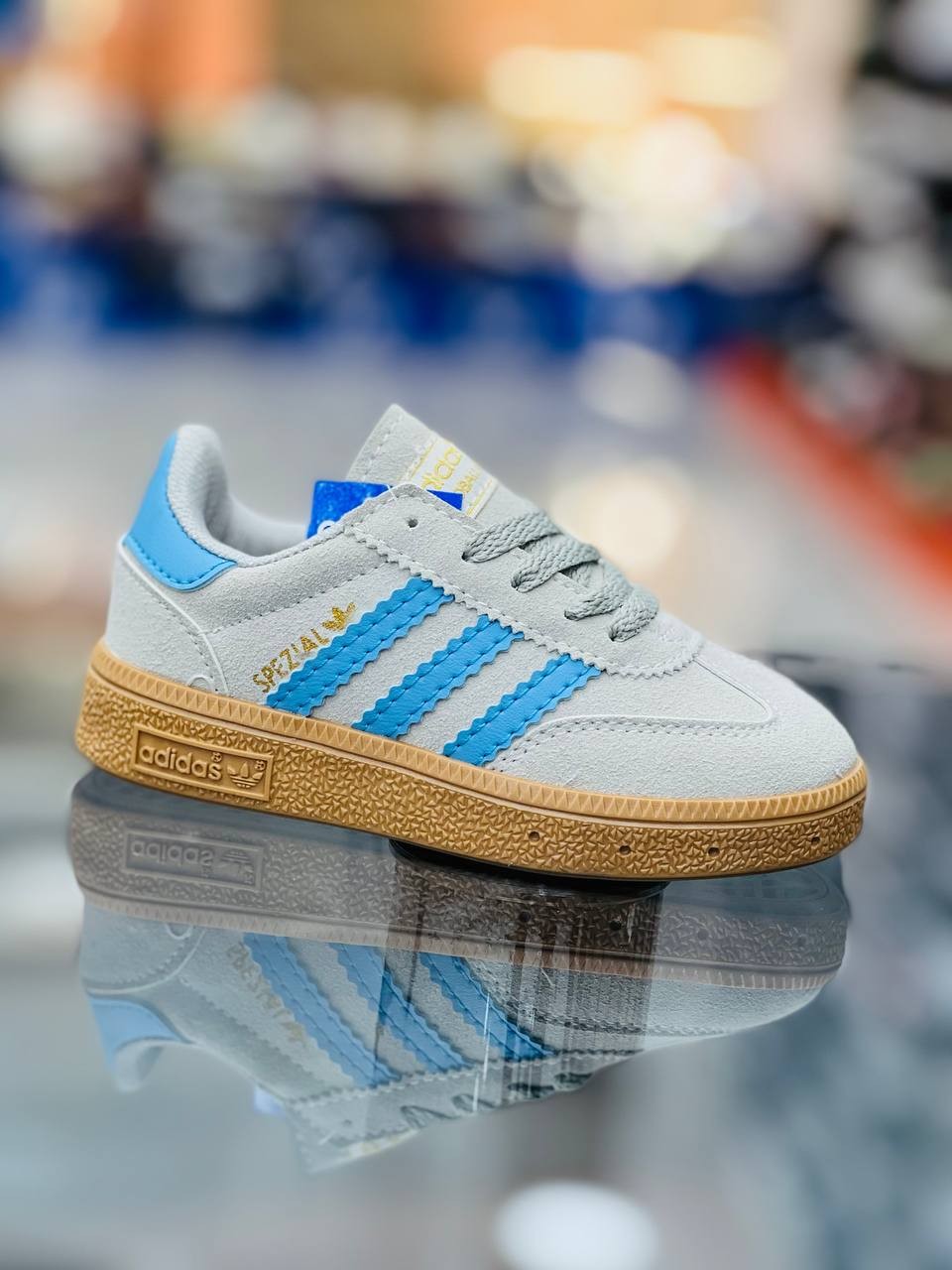 Mavi Çizgili Spezial Model Spor Ayakkabı