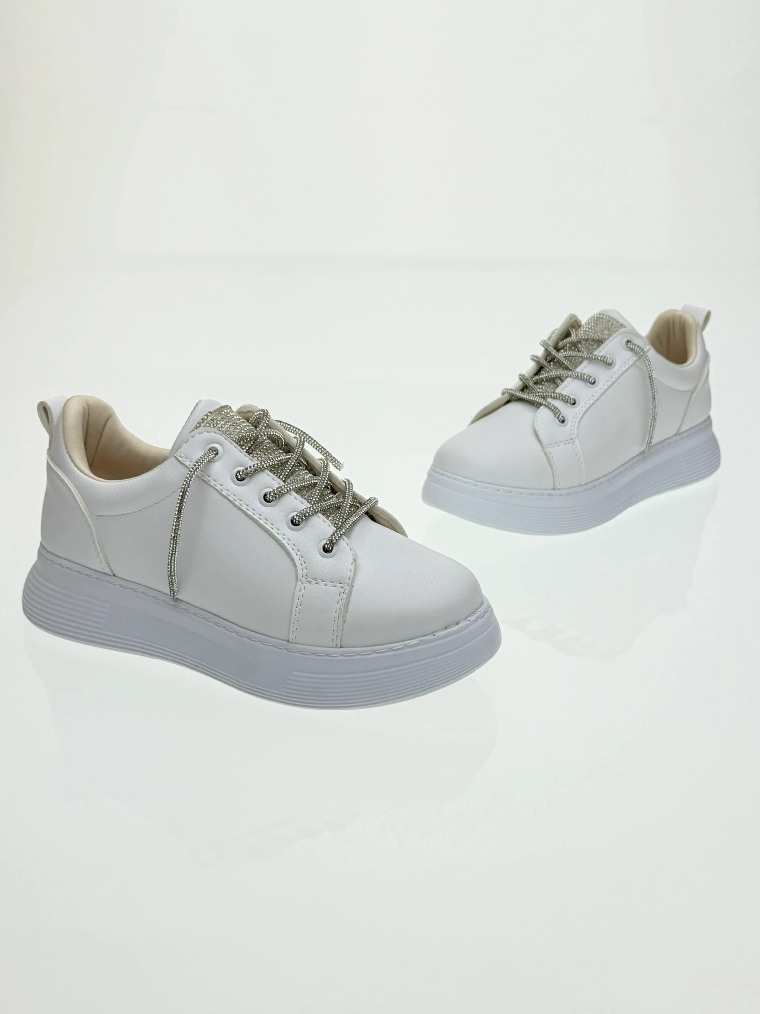 Taşlı Spor ayakkabı