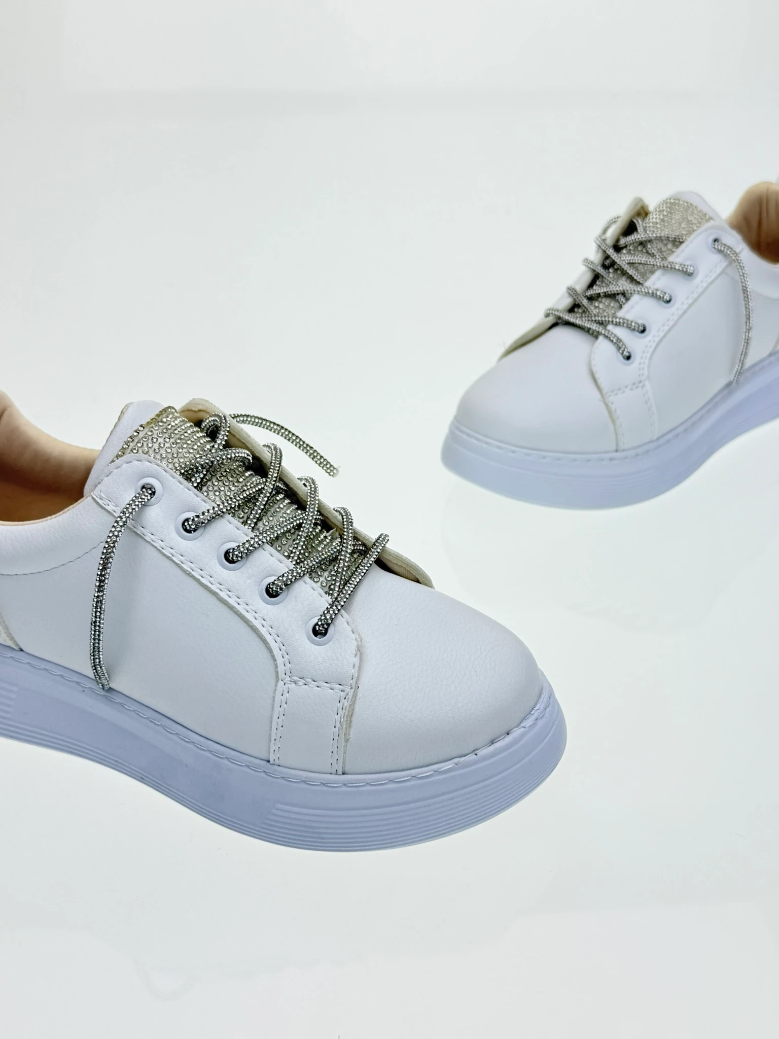 Taşlı Spor ayakkabı