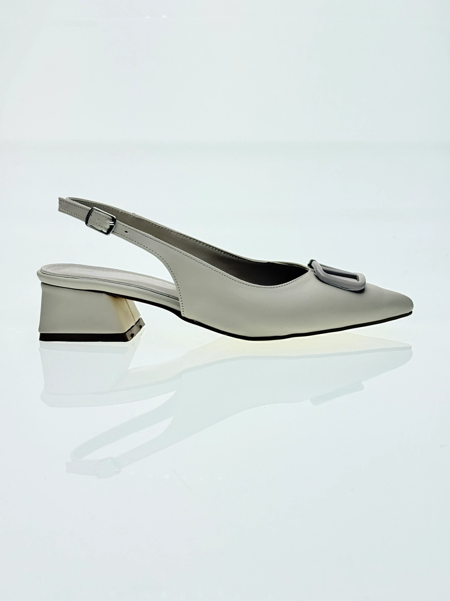 Günlük Tokalı Kadın Ayakkabı - Krem