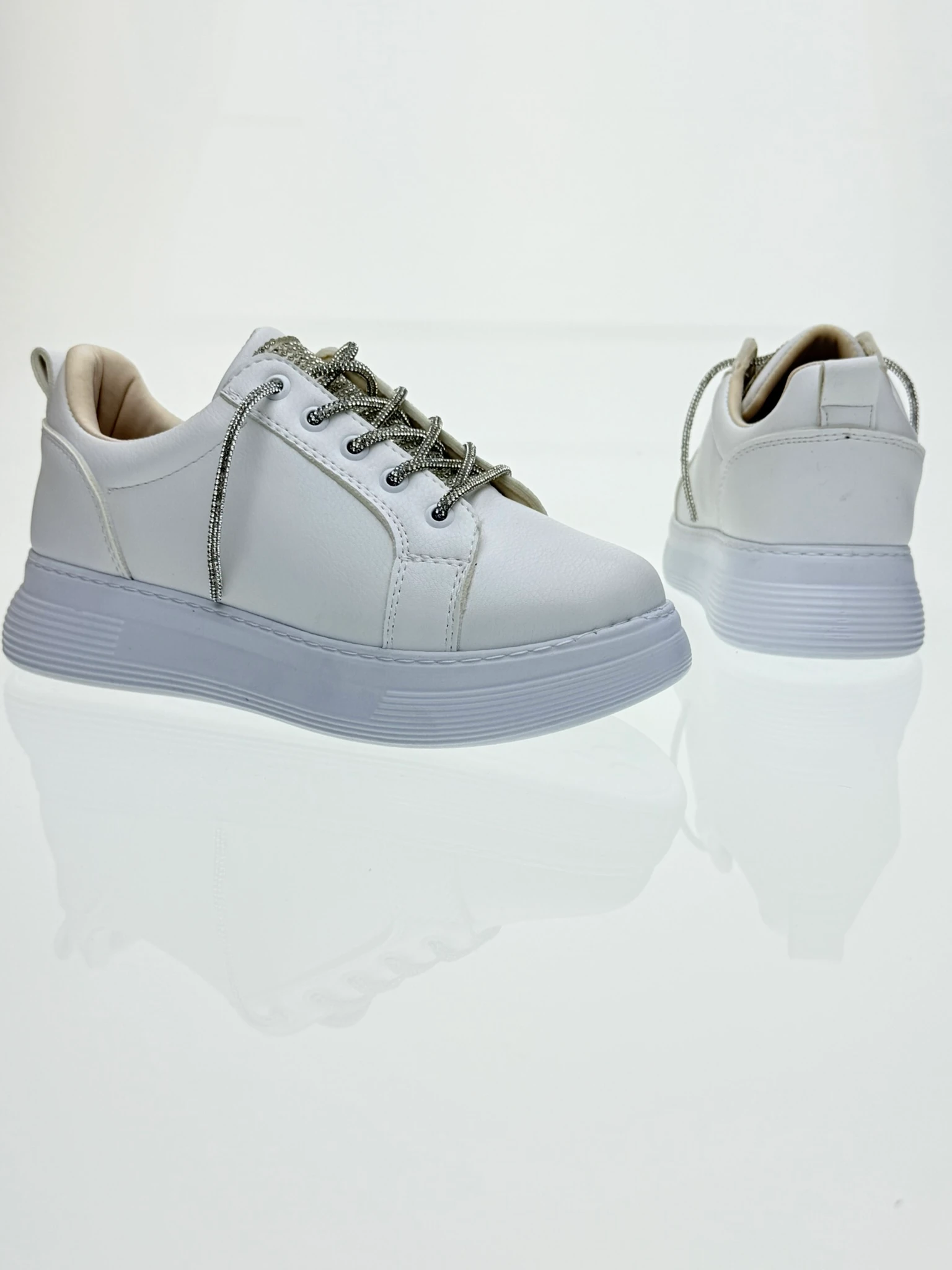 Taşlı Spor ayakkabı