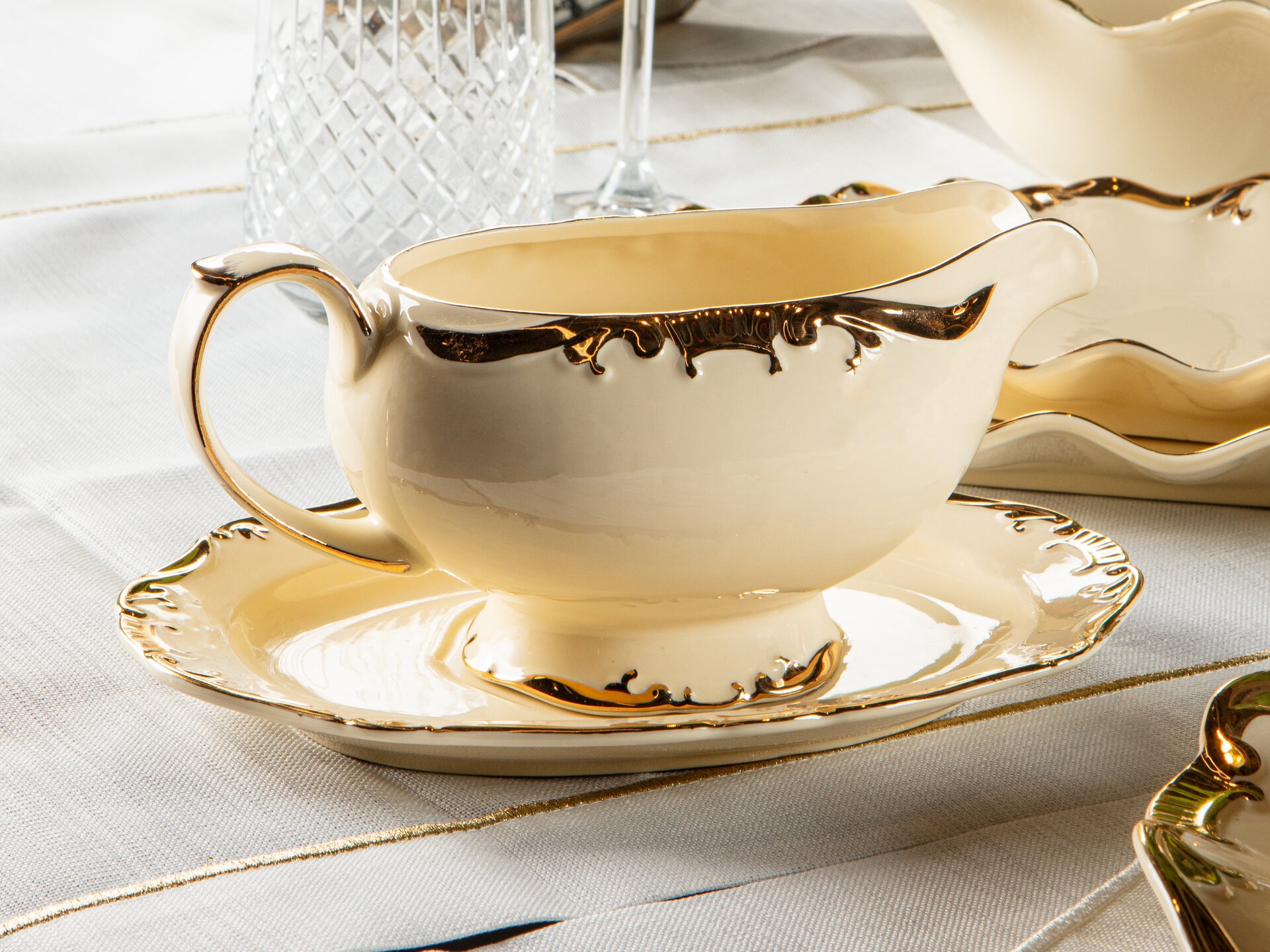 Royal 61 Parça 12 Kişilik Yemek Takımı