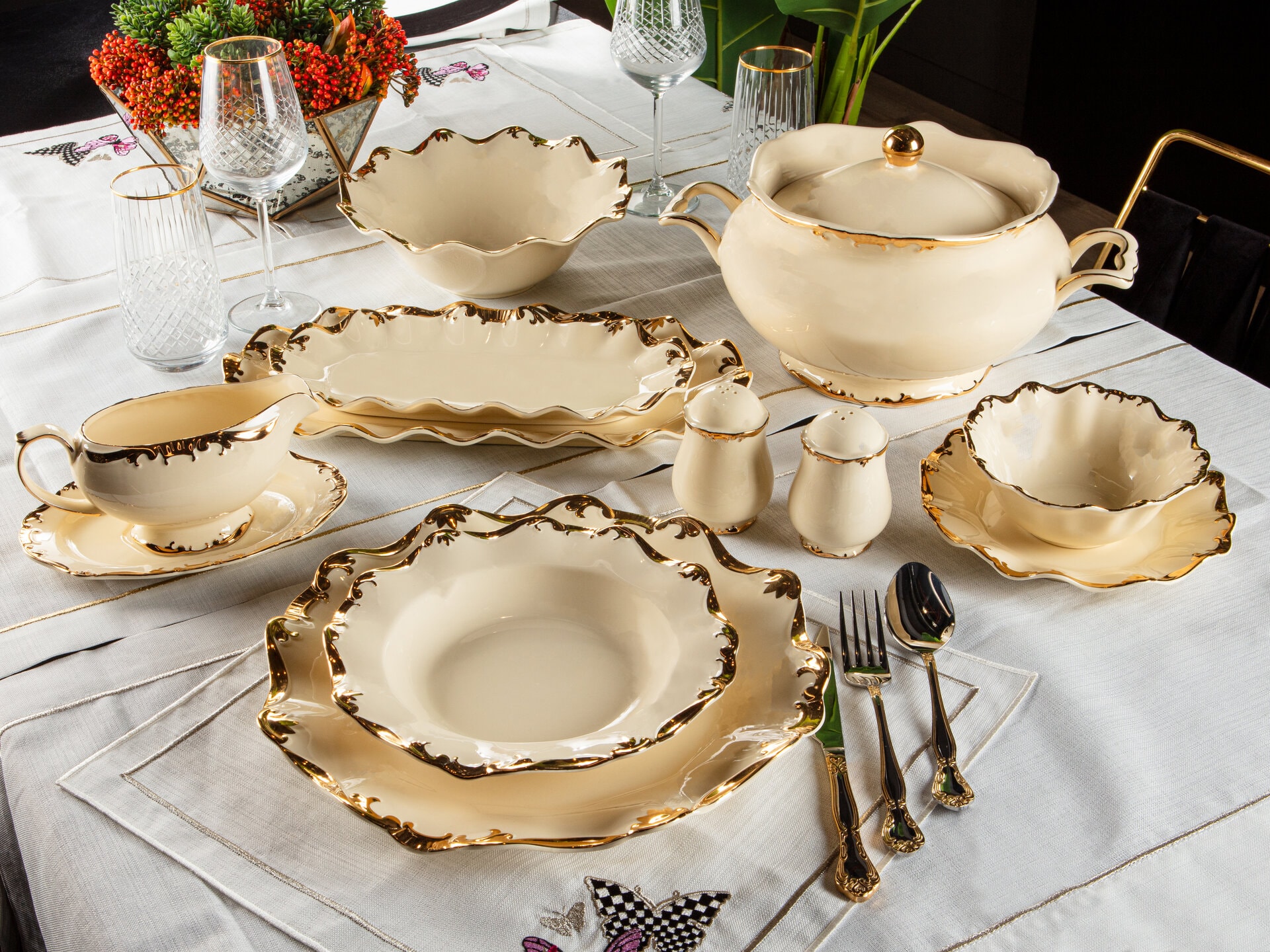 Royal 61 Parça 12 Kişilik Yemek Takımı