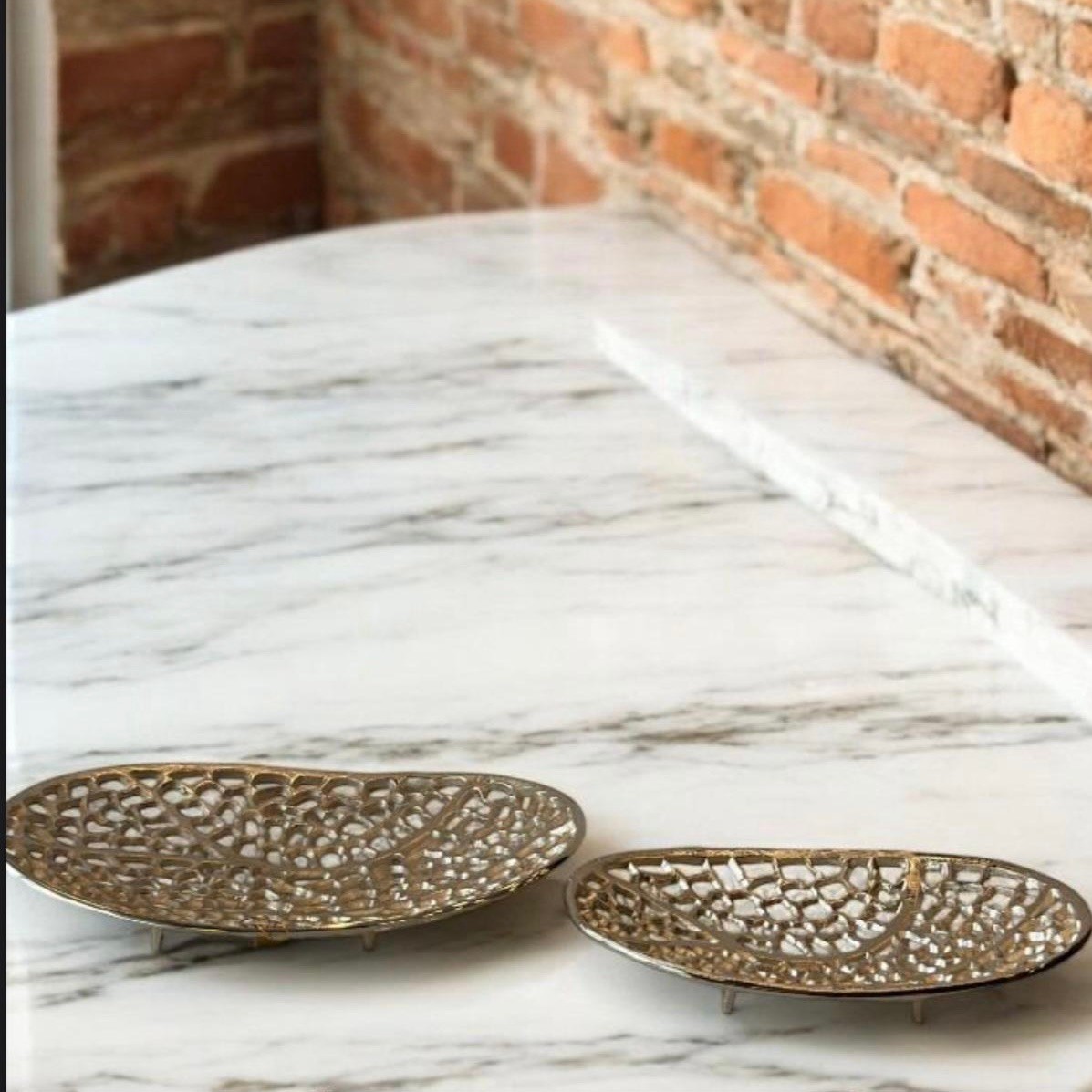 Almeda Brass Döküm Dekoratif 2'li Tabak Gümüş 25*39- 32*47 cm