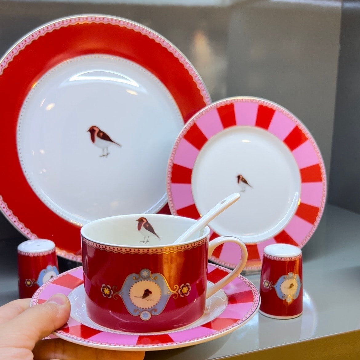 48 Parça Qush Red Kahvaltı Takımı