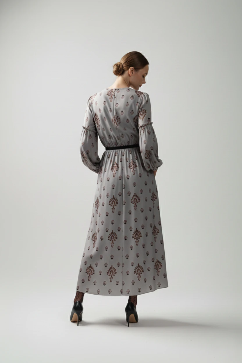 Yakası Bağcık Detaylı Maxi Boy  Desenli Elbise 