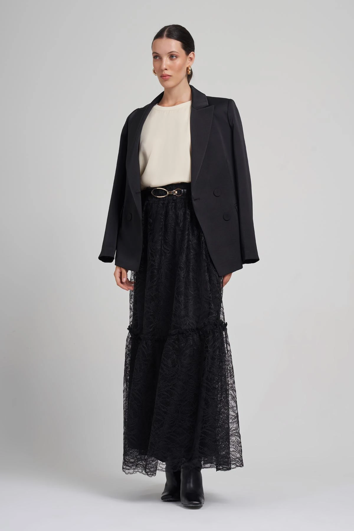 DANTEL VE KEMER DETAYLI MAXİ BOY ETEK 