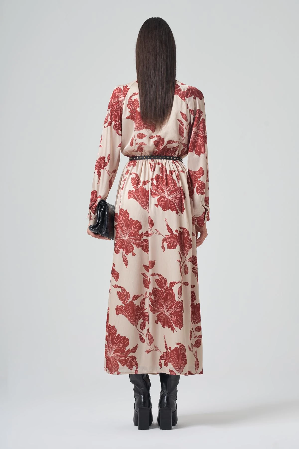 YAKA DETAYLI SATEN MAXİ BOTY ELBİSE 