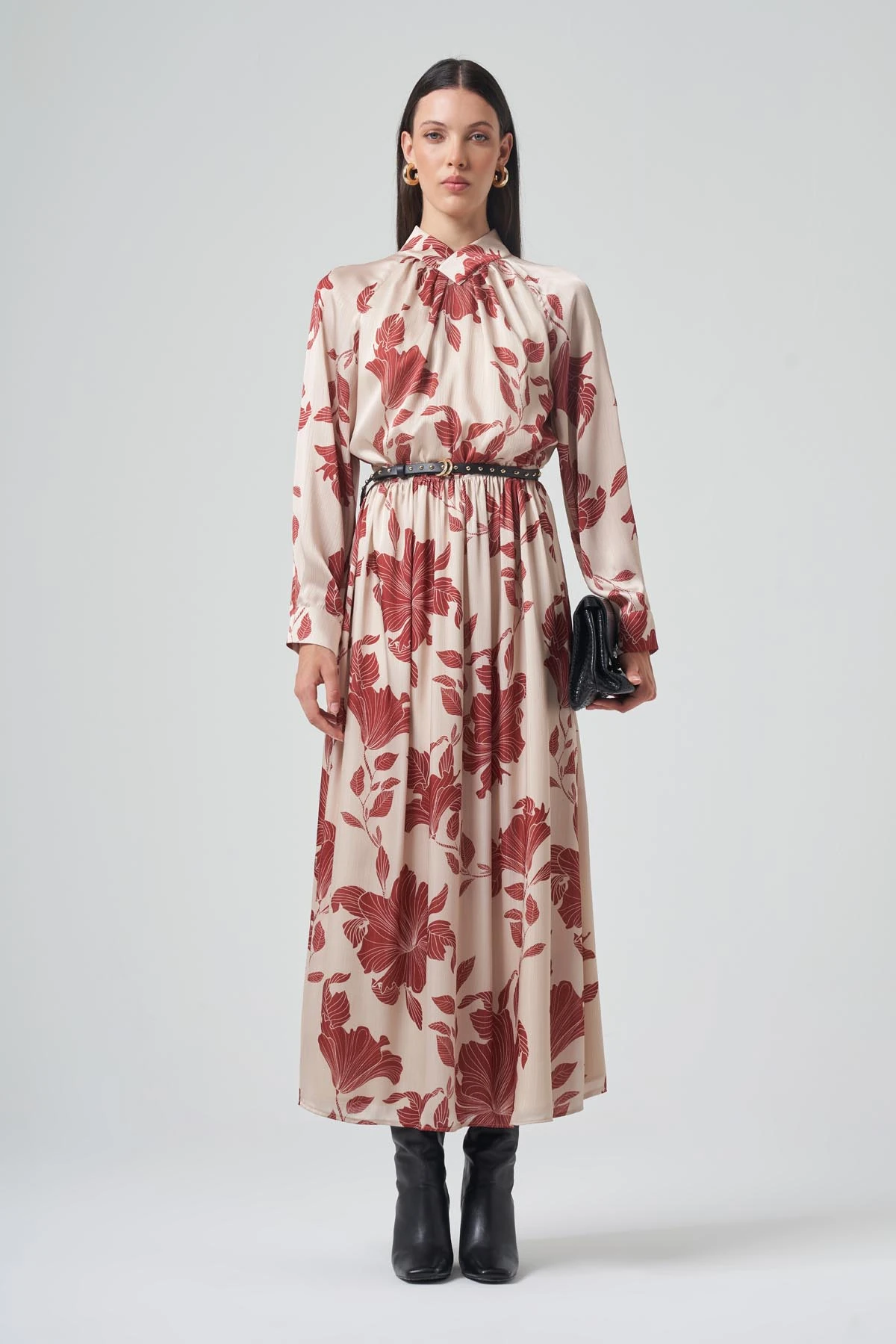 YAKA DETAYLI SATEN MAXİ BOTY ELBİSE 