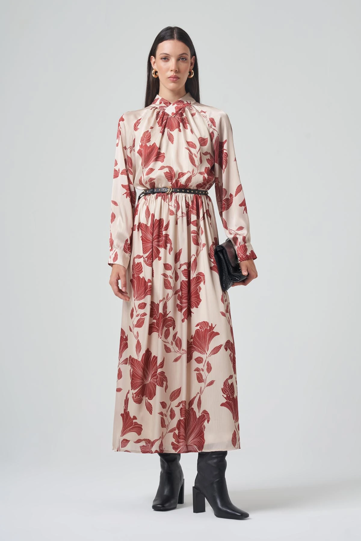 YAKA DETAYLI SATEN MAXİ BOTY ELBİSE 