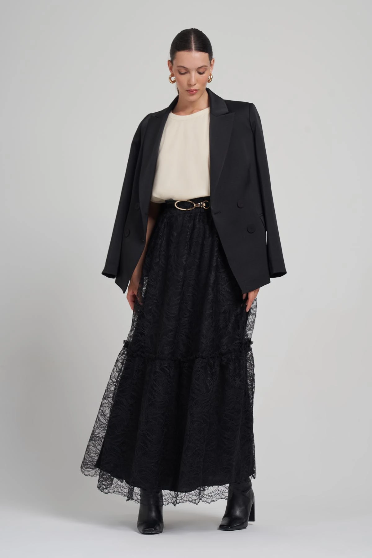 DANTEL VE KEMER DETAYLI MAXİ BOY ETEK 