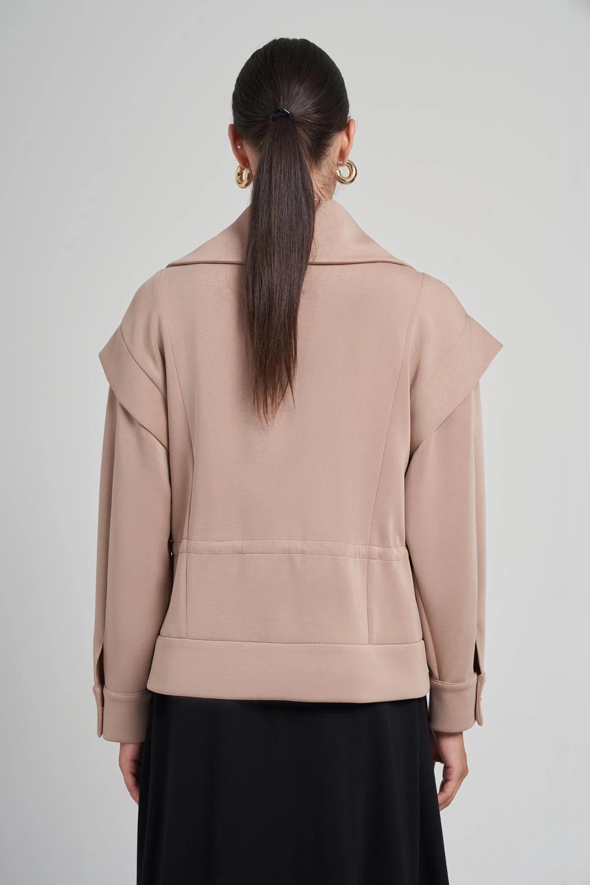 YAKA VE BAĞCIK DETAYLI MODAL KUMAŞ CASUAL CEKET 