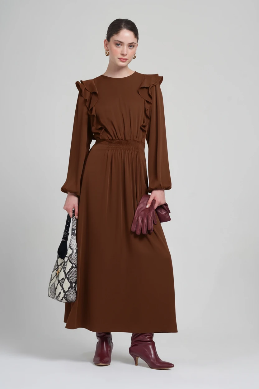 OMUZLARI FIRFIR DETAYLI BELDEN OTURAN KIRIŞMAZ ELBİSE 