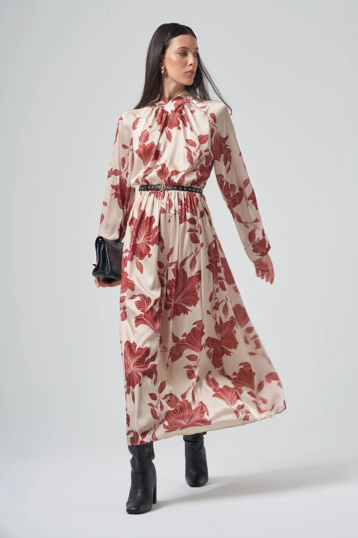 YAKA DETAYLI SATEN MAXİ BOTY ELBİSE 