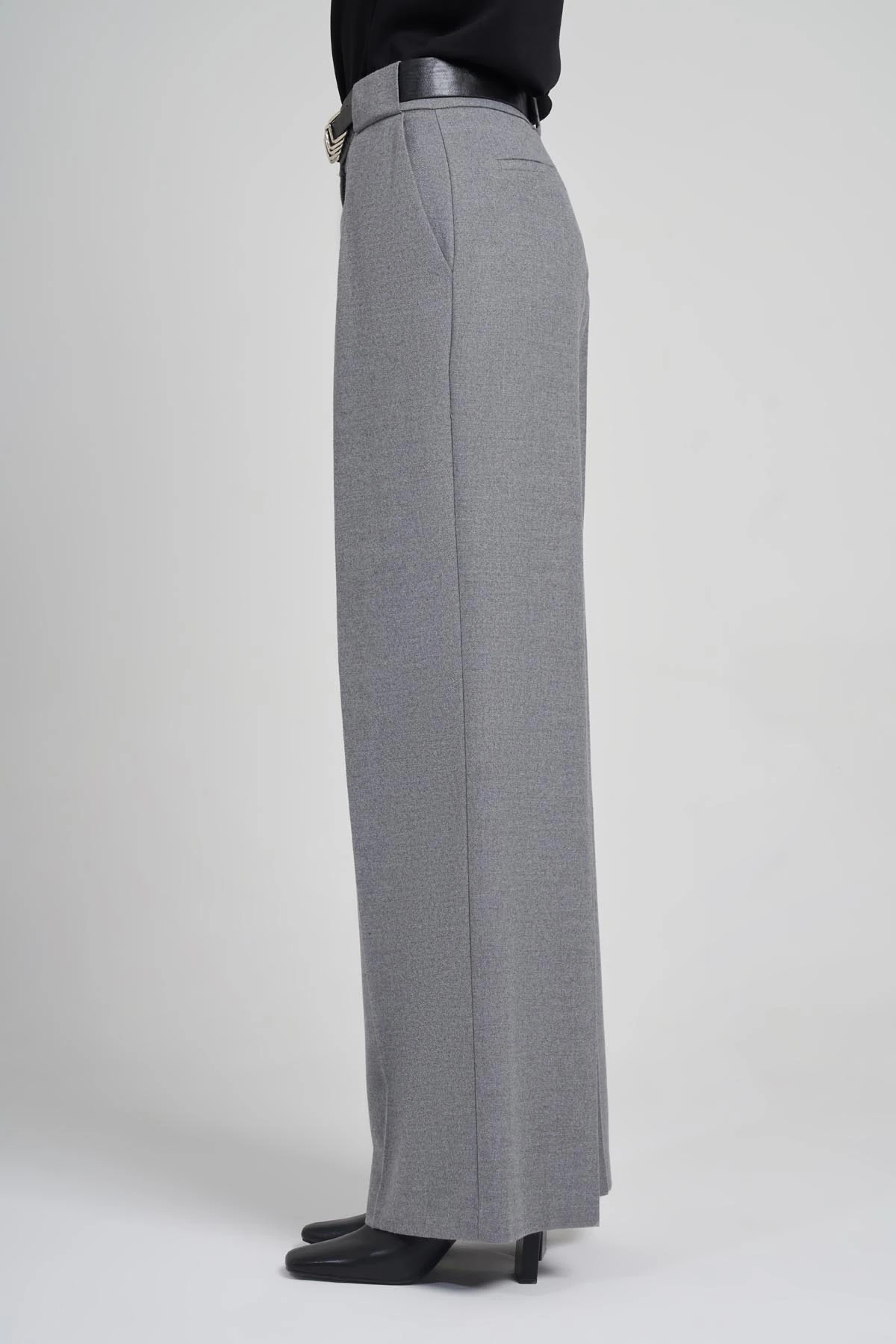 KEMER DETAYLI KLASİK KAŞE PANTOLON 