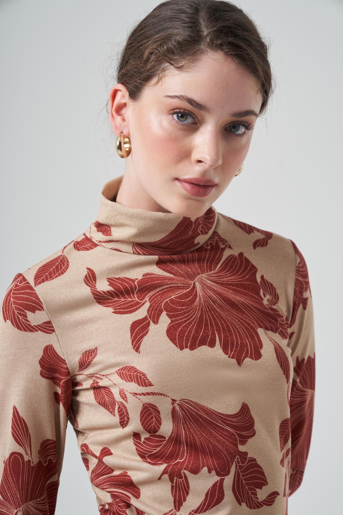 ÖRME KUMAŞ DESENLİ DİK YAKA BODY 