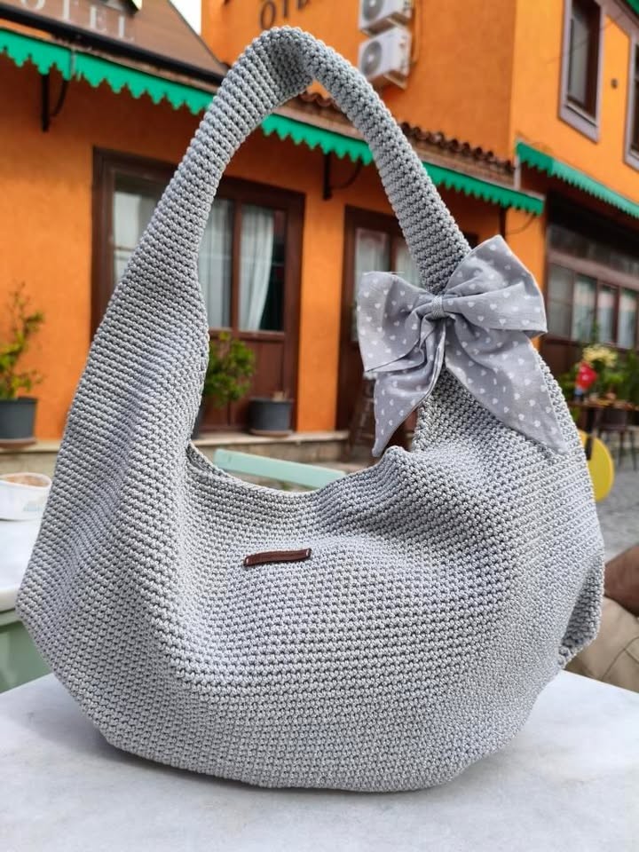 El Yapımı Gri Kurdele Çanta 