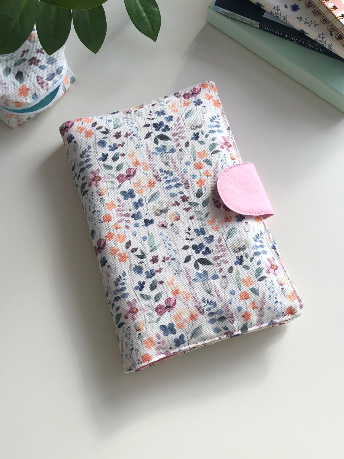 Watercolor Kitap Kılıfı 