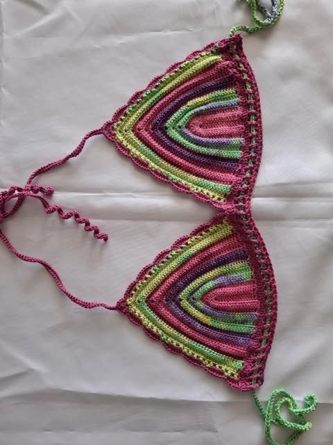 Örgü Bikini Üstü 
