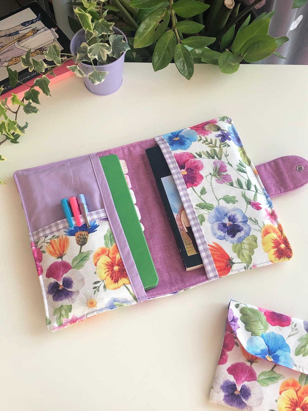 Violetta Kitap Kılıfı 