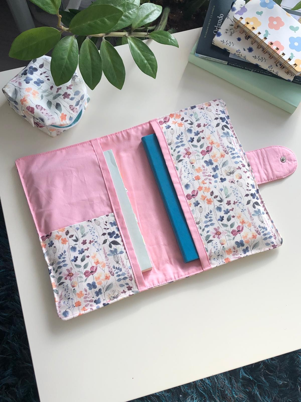 Watercolor Kitap Kılıfı 