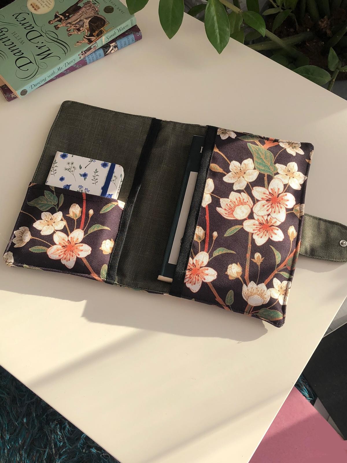 Blossom Kitap Kılıfı