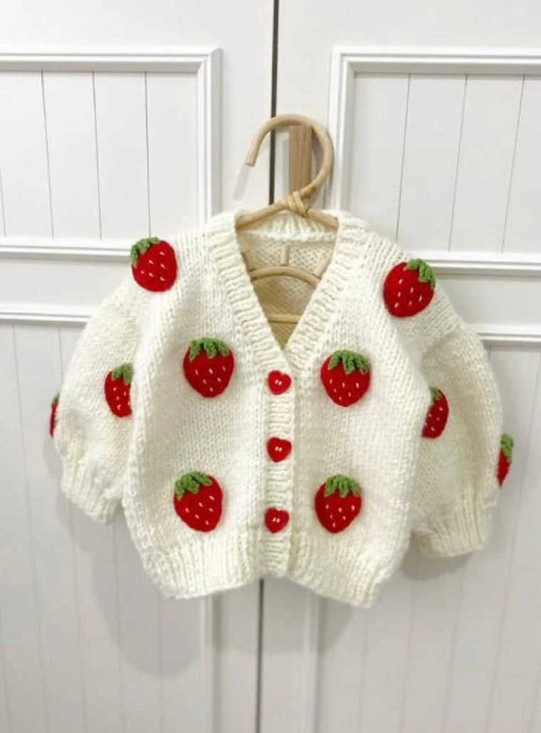 0-3 Yaş Çilek Motif Örgü Hırka 