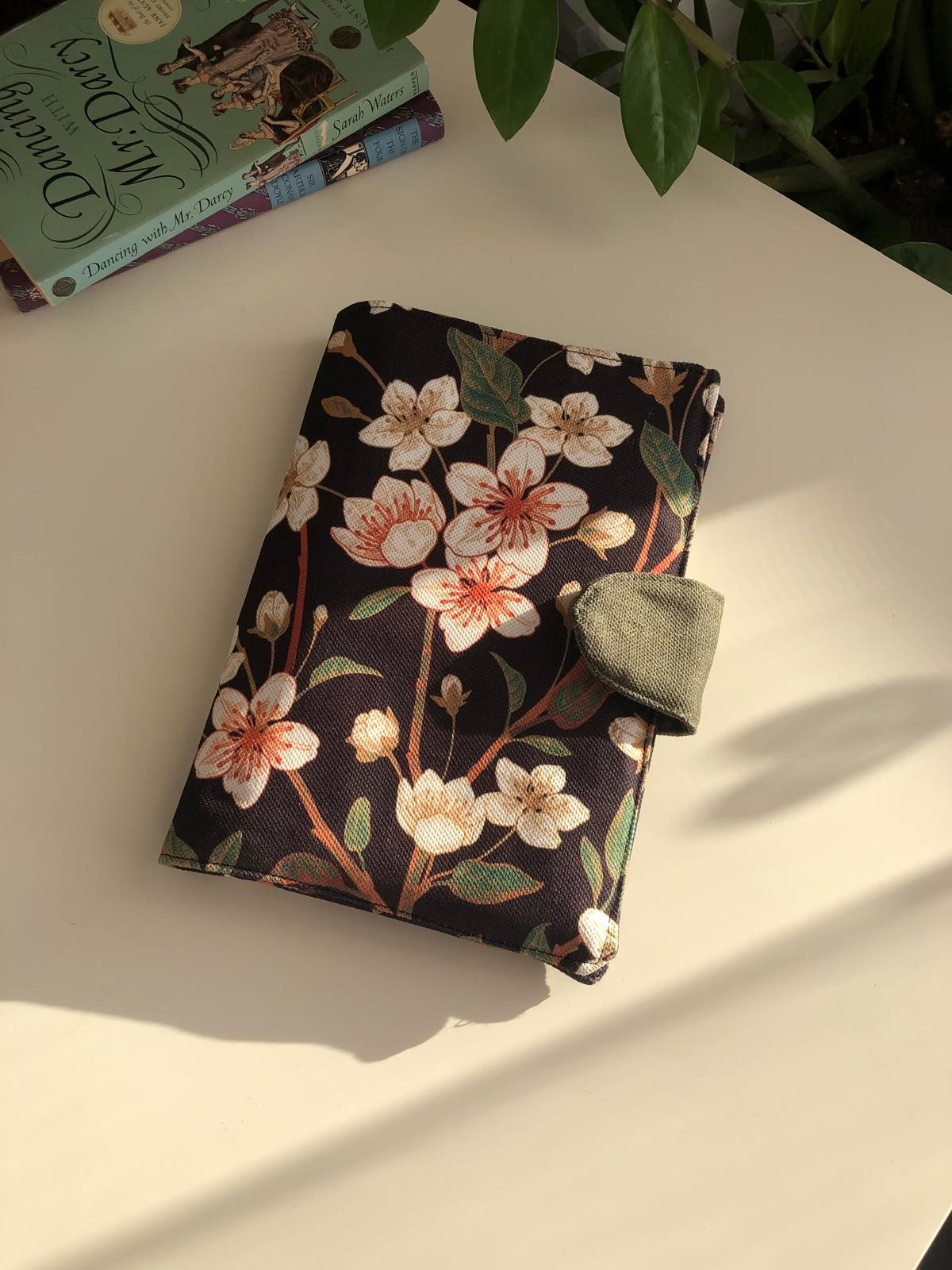 Blossom Kitap Kılıfı