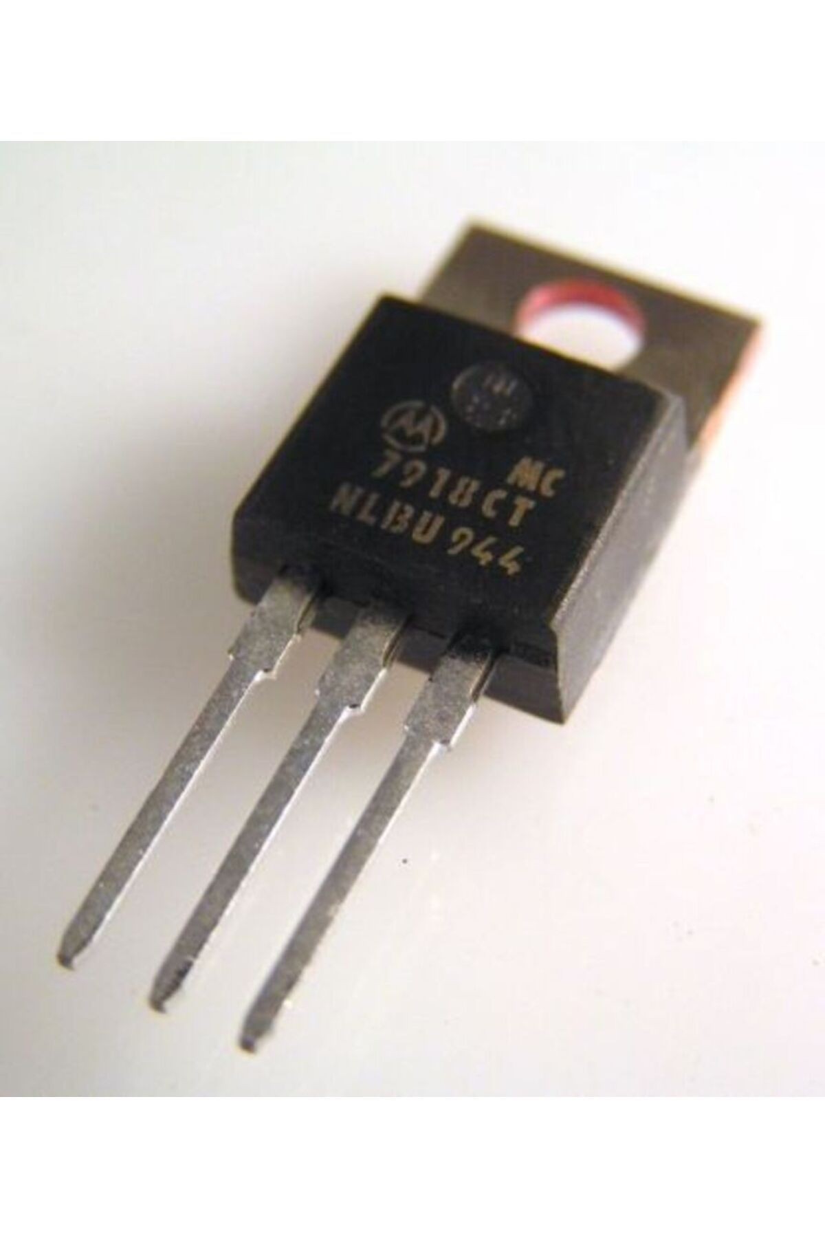 Motorola 7918CT TO-220 18V 1.5A LINEAR VOLTAGE REGULATOR MC7918CT ( 5 Adet )