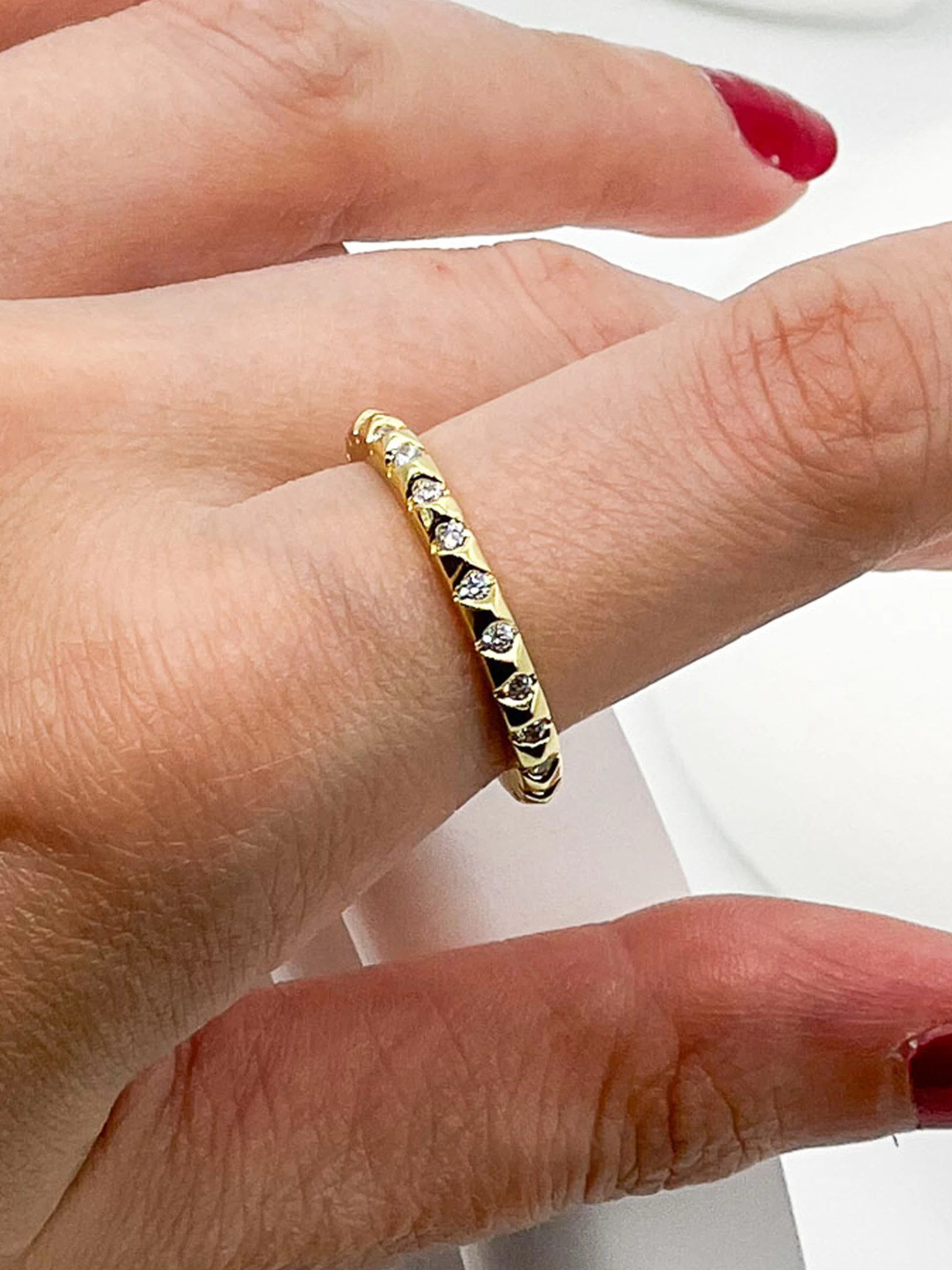 Ayarlanabilir Yüzük, Sıralı Zirkon Taşlı Piramit - Gold