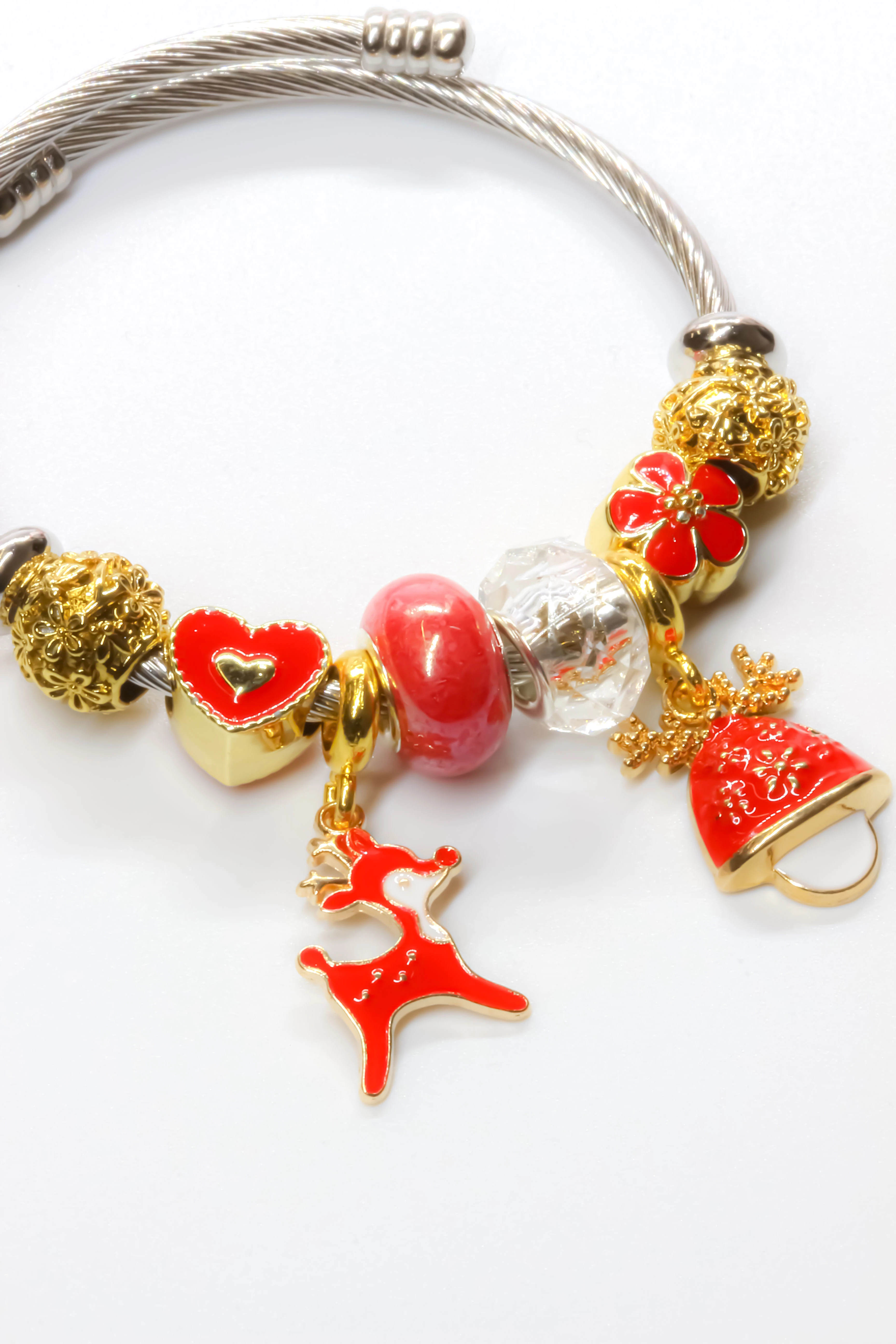 Çelik Yay Kelepçe Yılbaşı Charm Bilelik,Mineli Geyik,Çan Figürlü