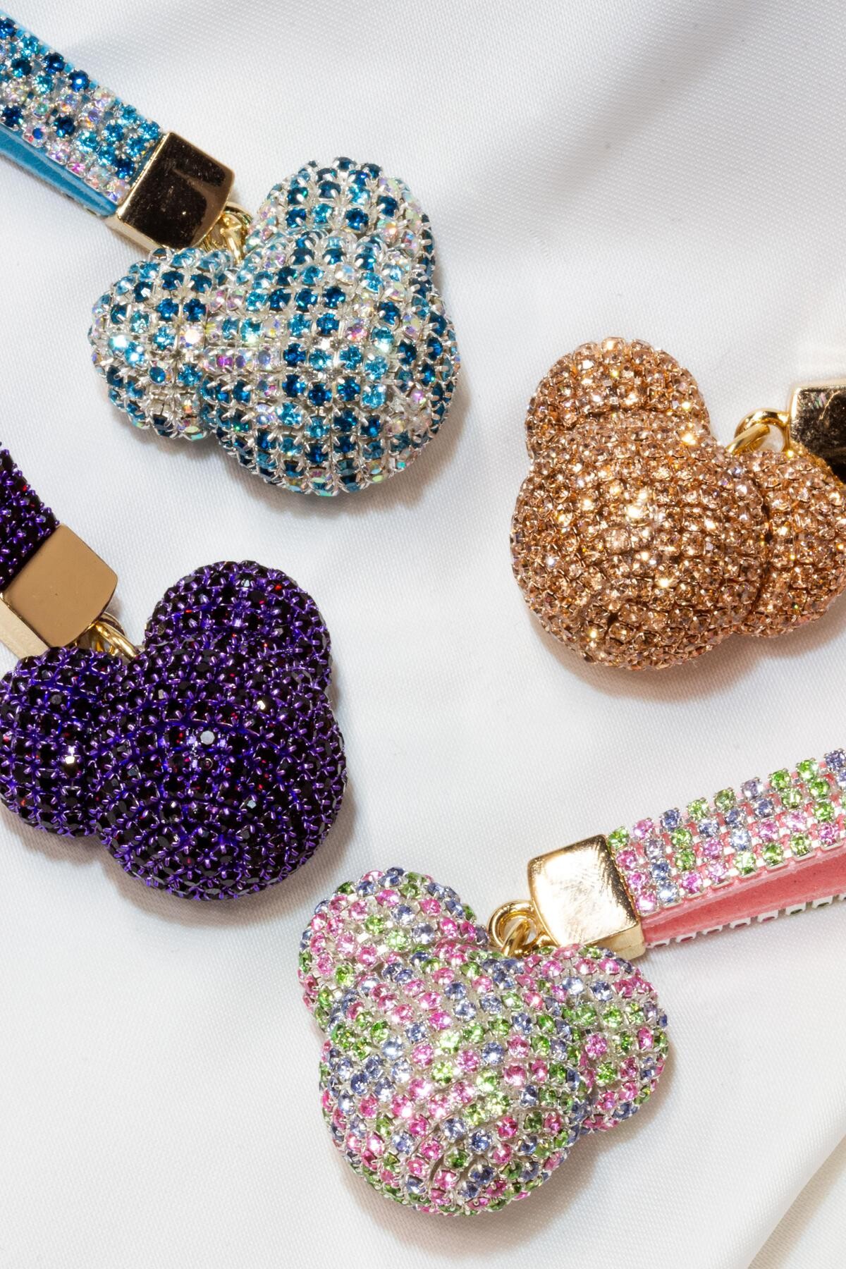 SWAROVSKİ ZİRKON TAŞLI MAVİ MICKEY SALLANTILI ÇANTA AKSESUARI VE ANAHTARLIK