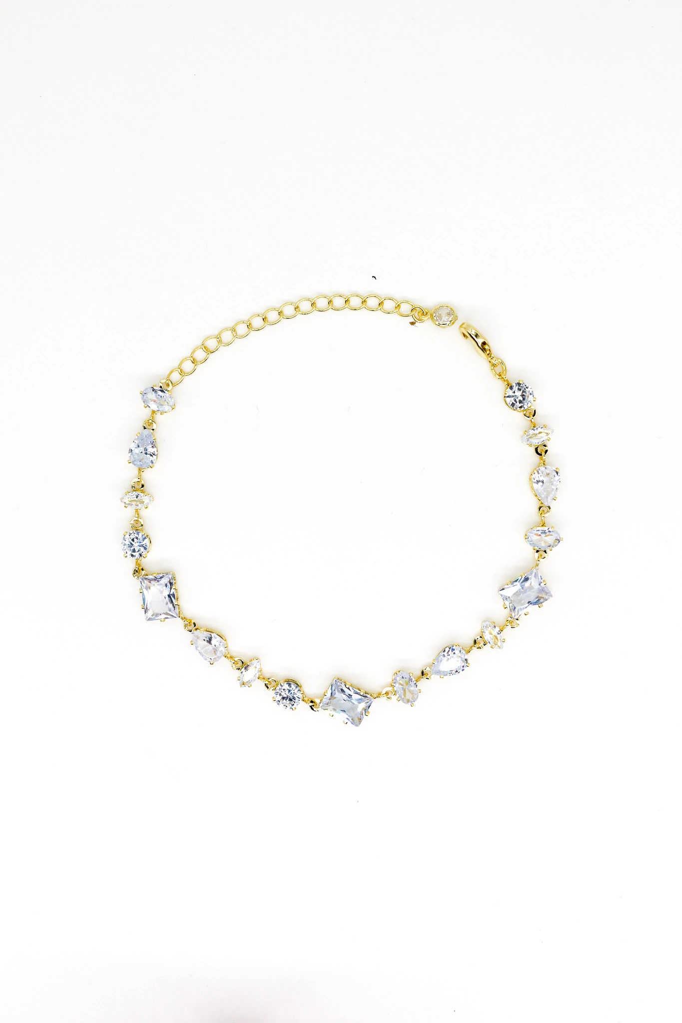 Beyaz Geometrik Taşlı Suyolu Bileklik