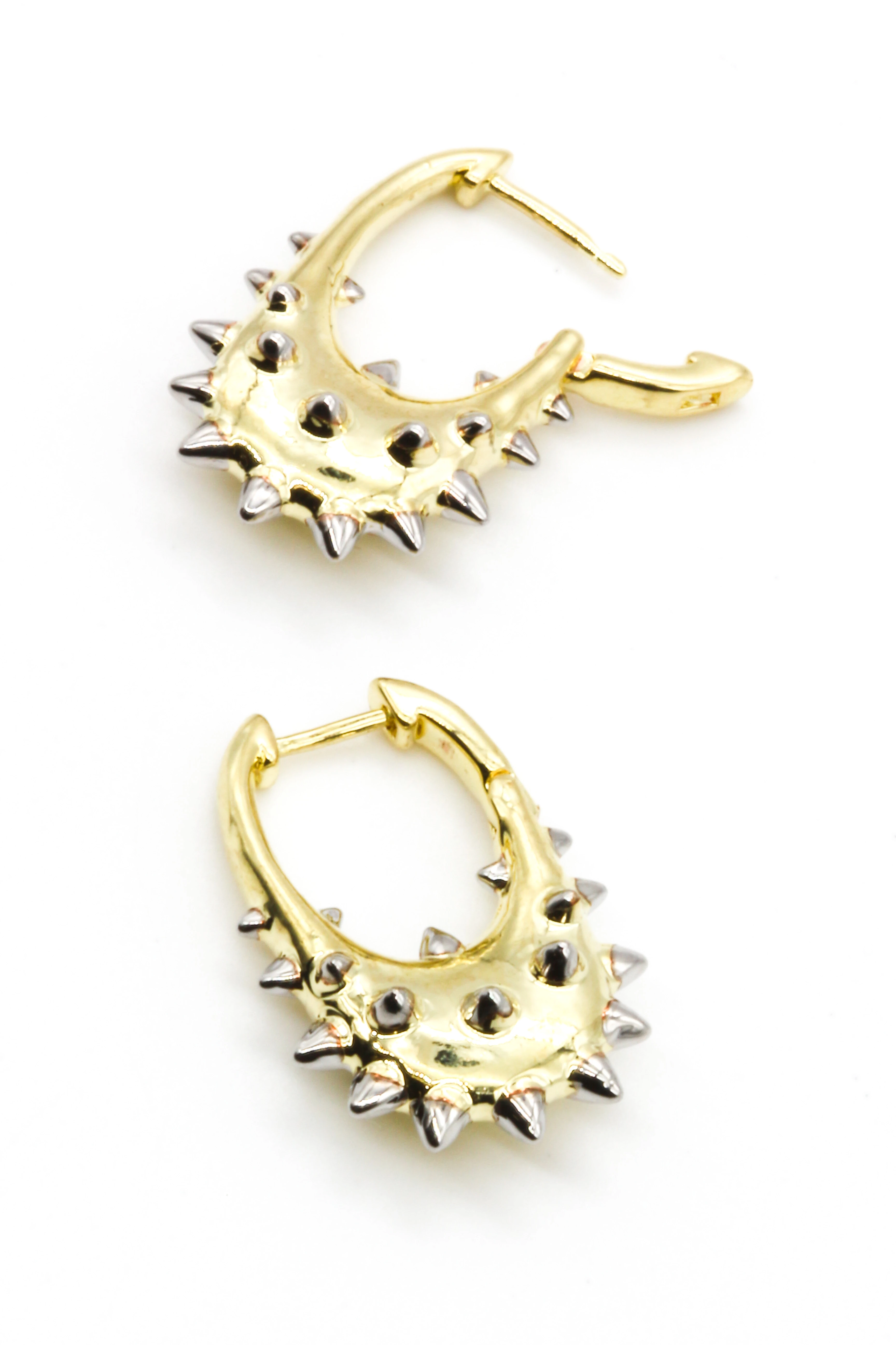 Çivi Topuzlu Çengel Küpe