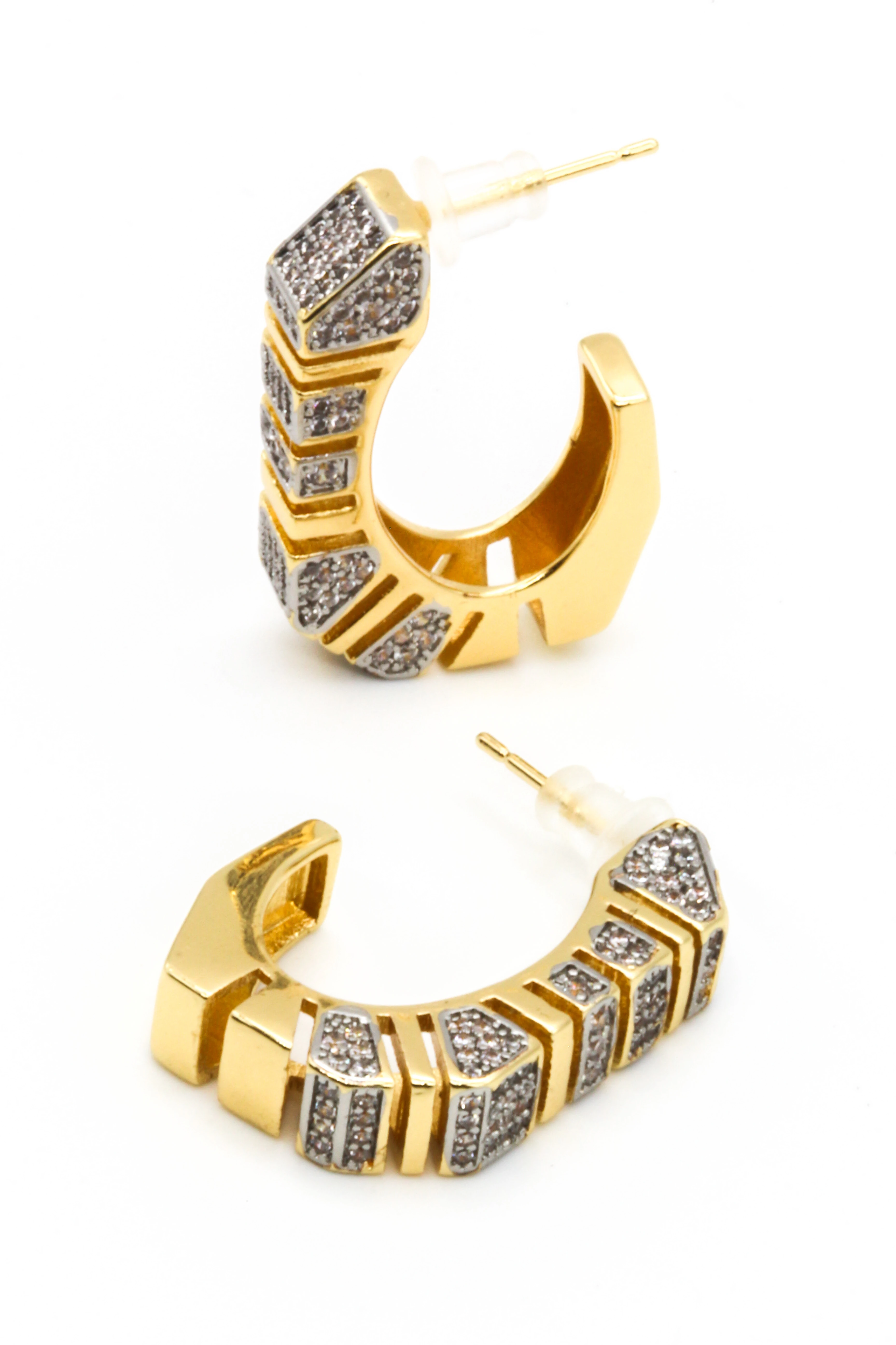 Zirkon Taşlı,Kesik Dörtgenli Halka Küpe