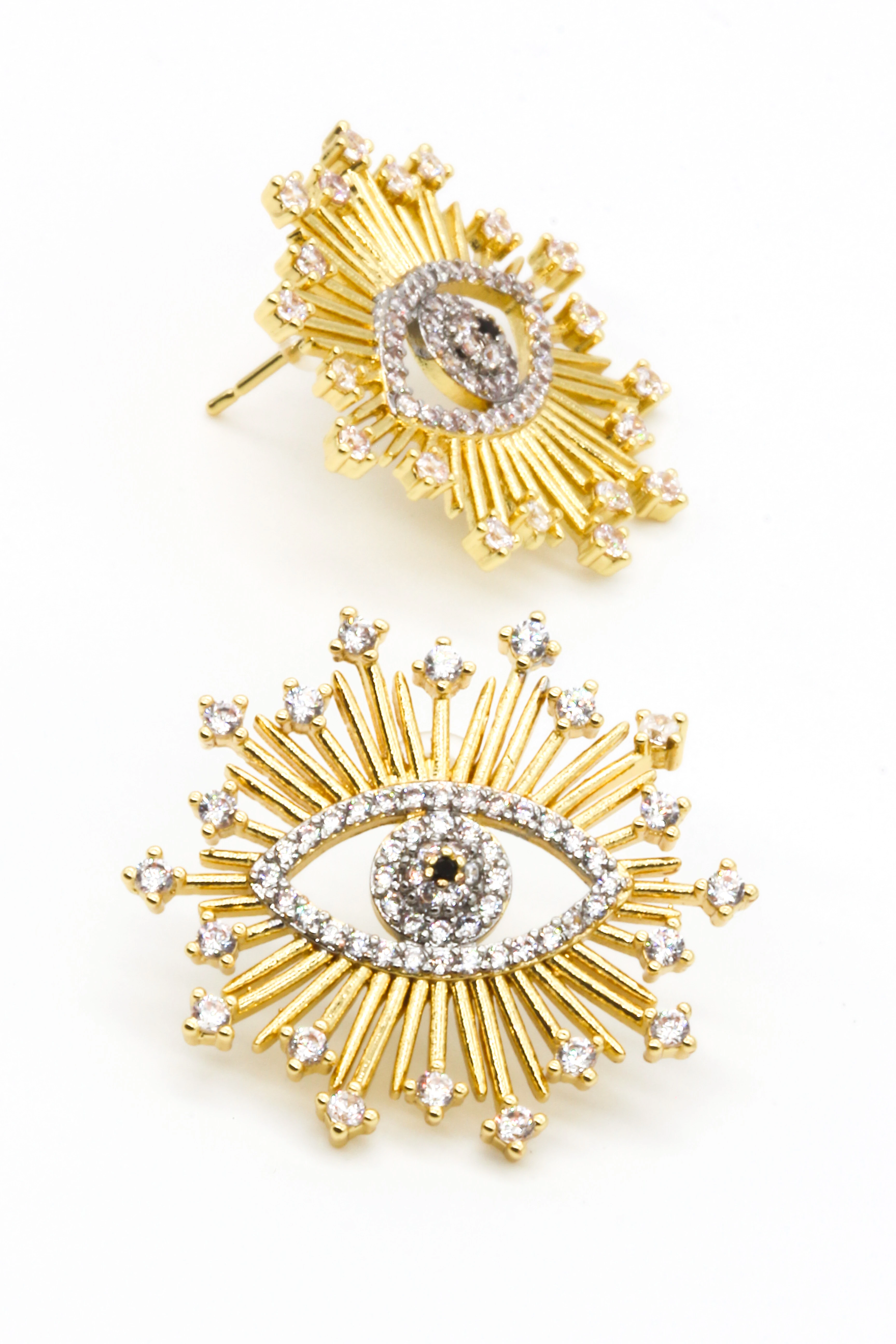 Zirkon Taşlı Kirpikli Göz Model Çivi Küpe