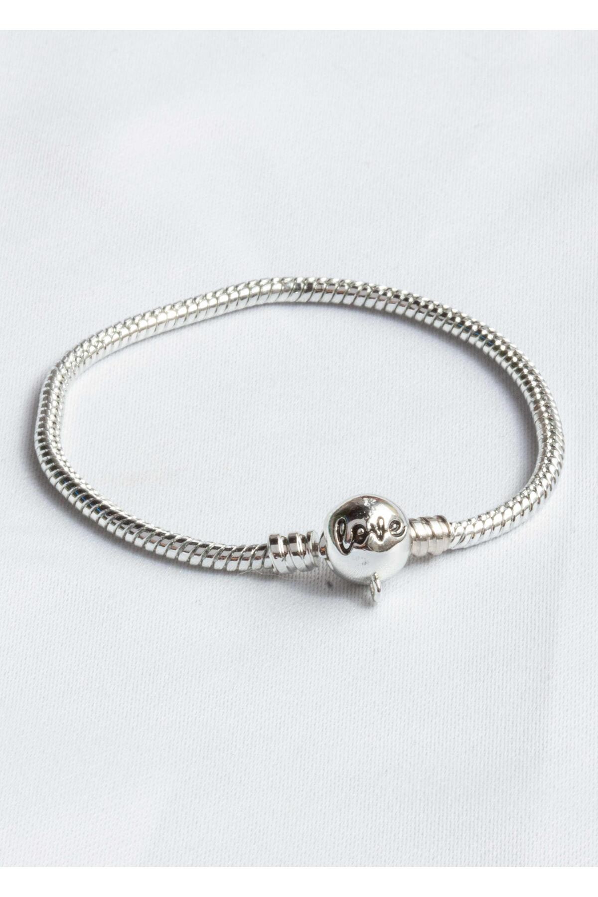 ÇELİK BİLEKLİK LOVE YAZILI GÜMÜŞ YUVARLAK CHARM BİLEKLİK - silver