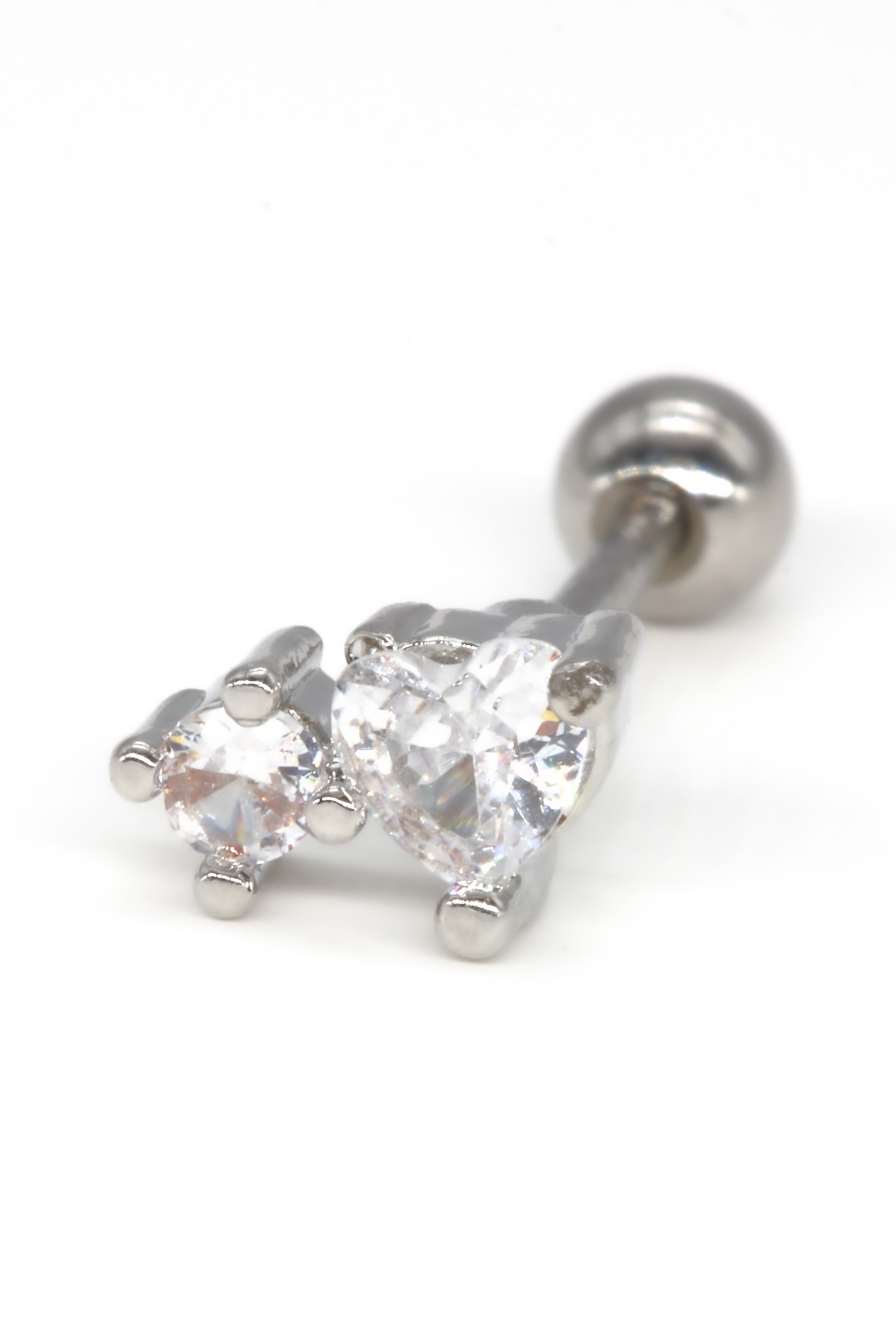 Zirkon Taşlı Tragus Küpe,Tektaş Kalpli