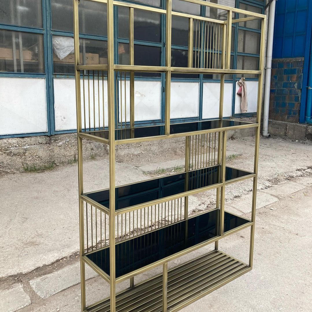 Viola Pirinç Eskitme Metal Kitaplık