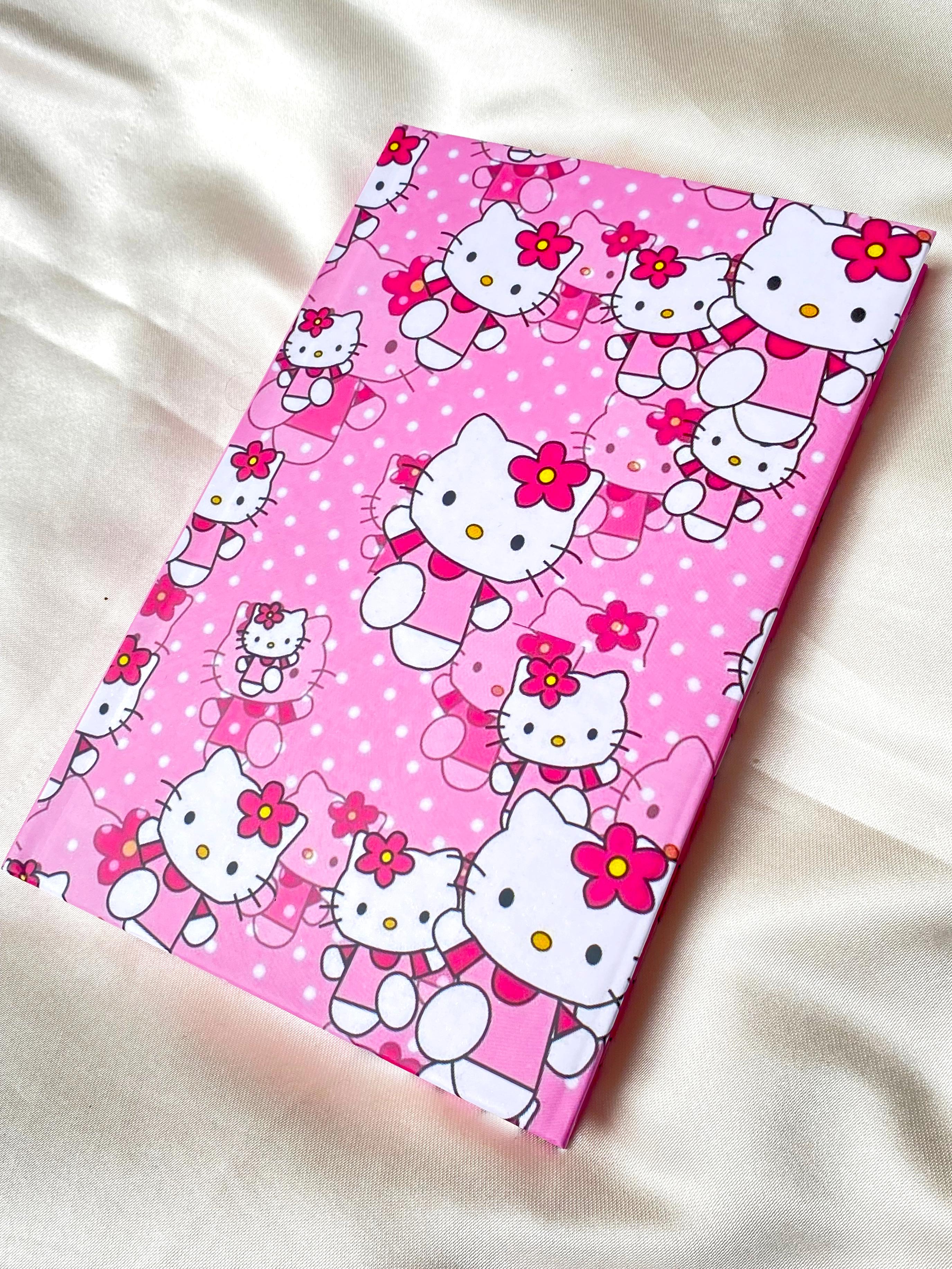 Lastikli A5 Sert Kapaklı Hello Kitty Kolaj Defter (60 Yaprak 120 Sayfa)