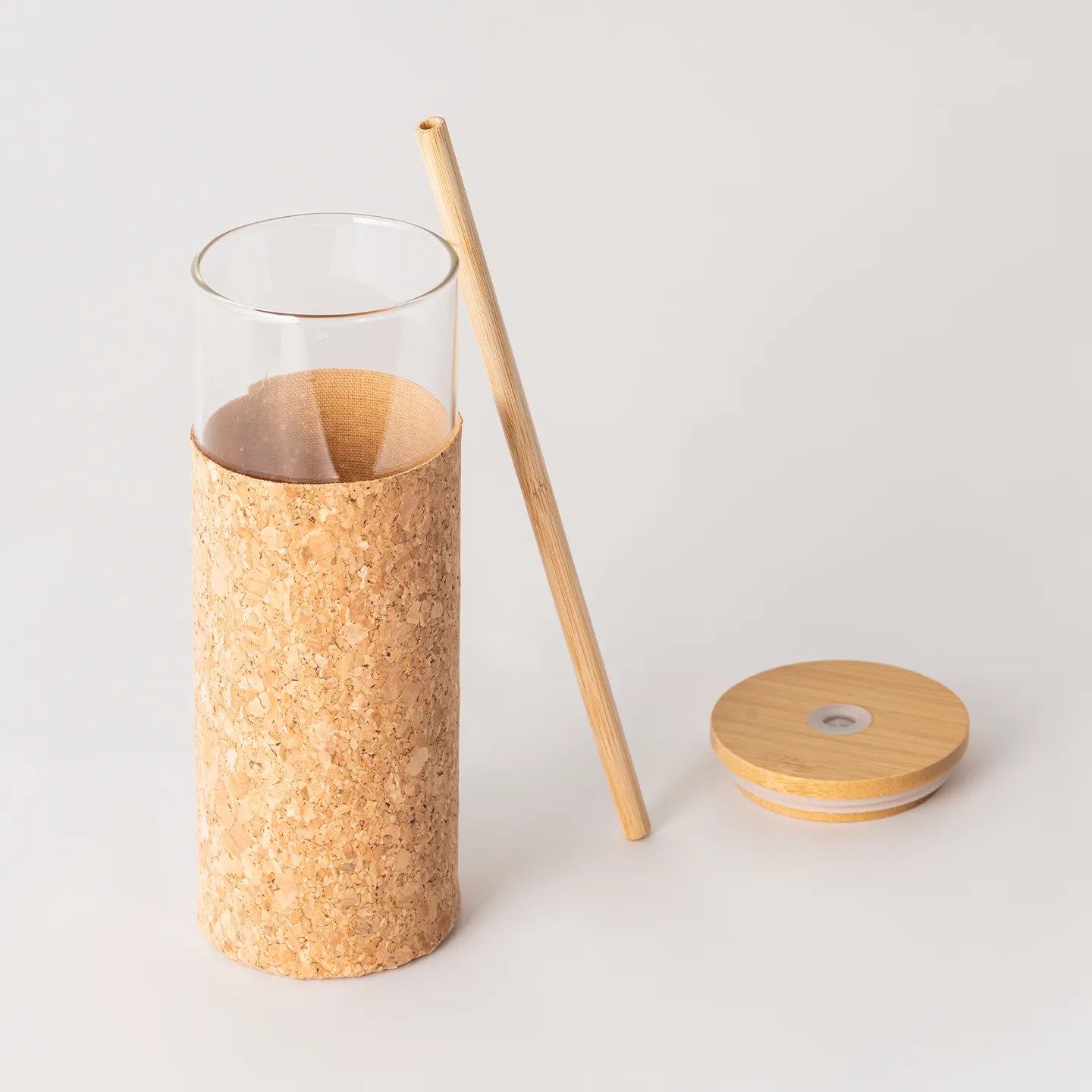 450 ml Mantar Kılıflı Borosilikat Cam Su Şişesi - Bambu Kapak ve Pipetli